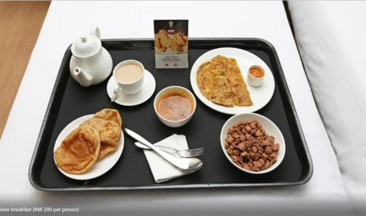 Hotel Clink New Delhi Airport מראה חיצוני תמונה