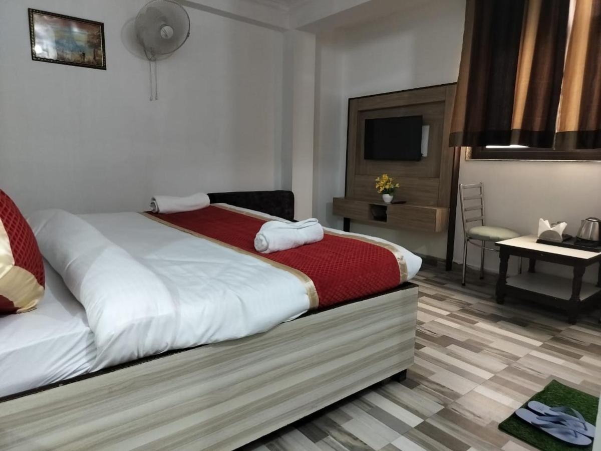 Hotel Clink New Delhi Airport מראה חיצוני תמונה