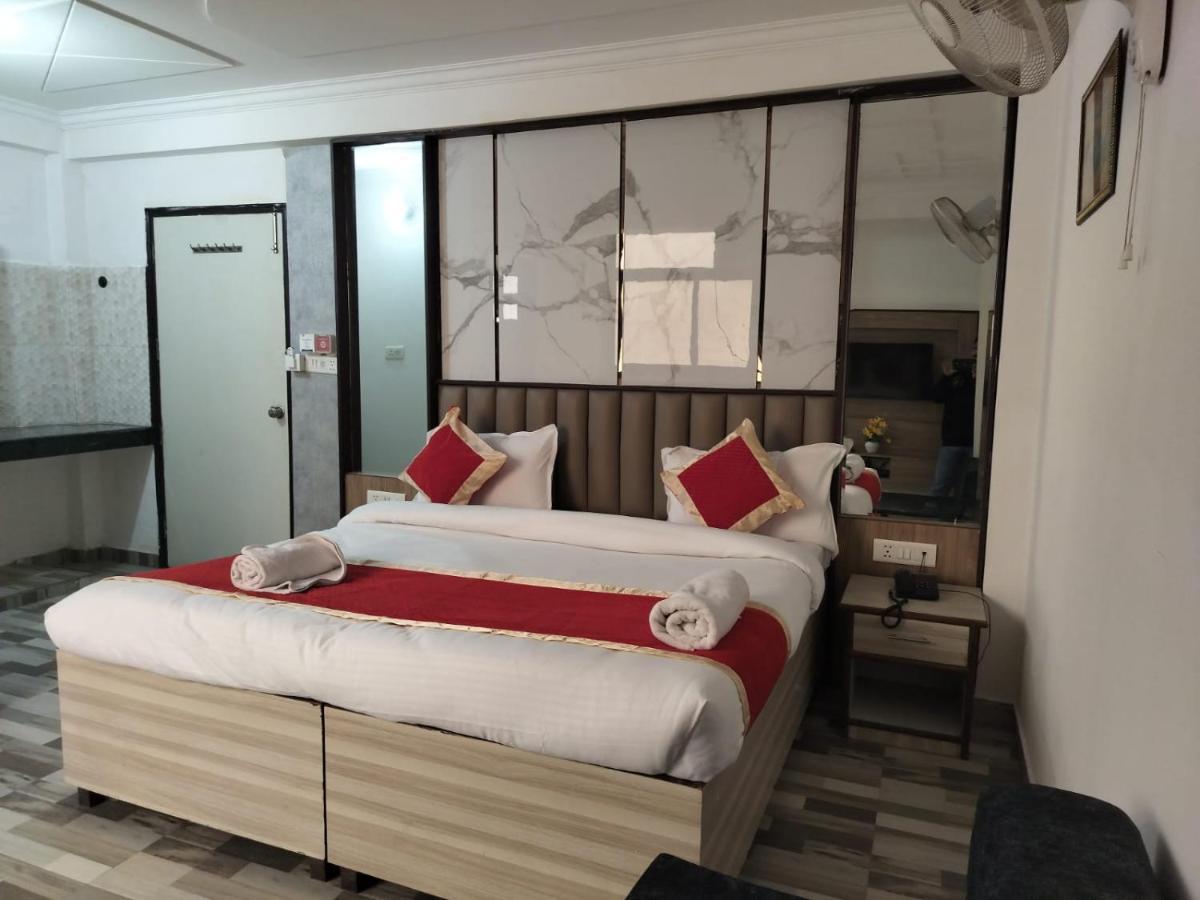Hotel Clink New Delhi Airport מראה חיצוני תמונה