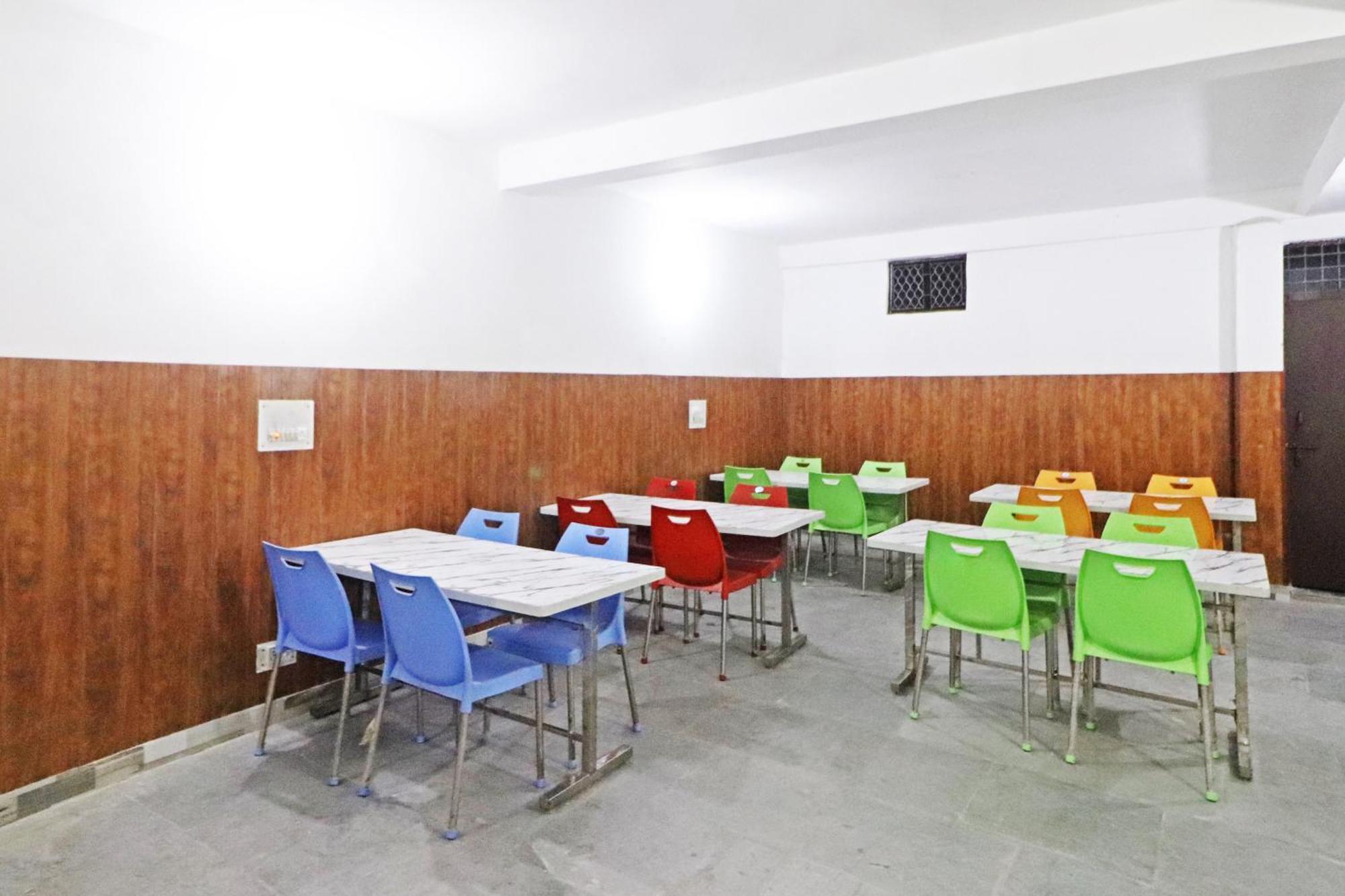 Hotel Clink New Delhi Airport מראה חיצוני תמונה