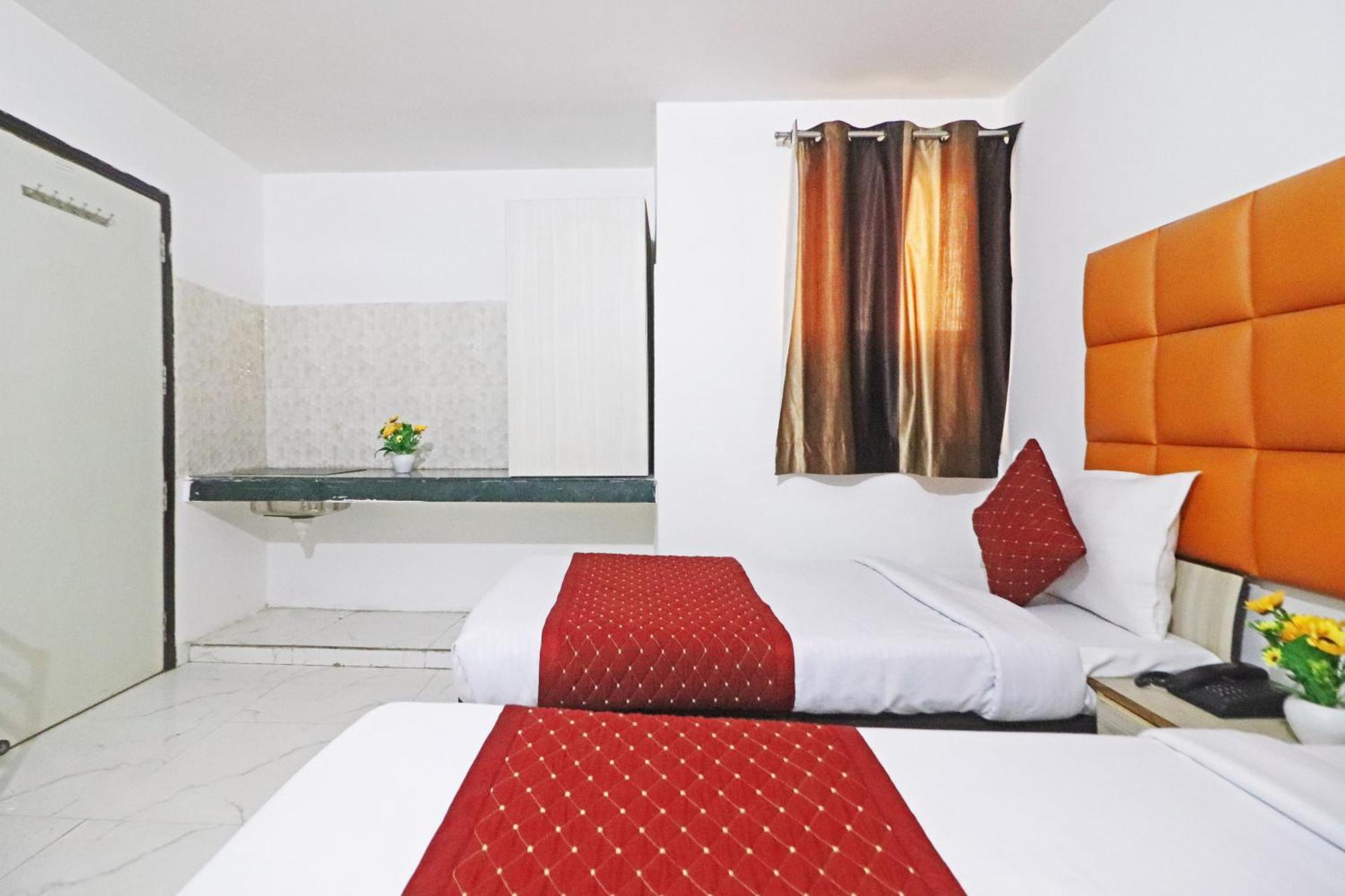 Hotel Clink New Delhi Airport מראה חיצוני תמונה