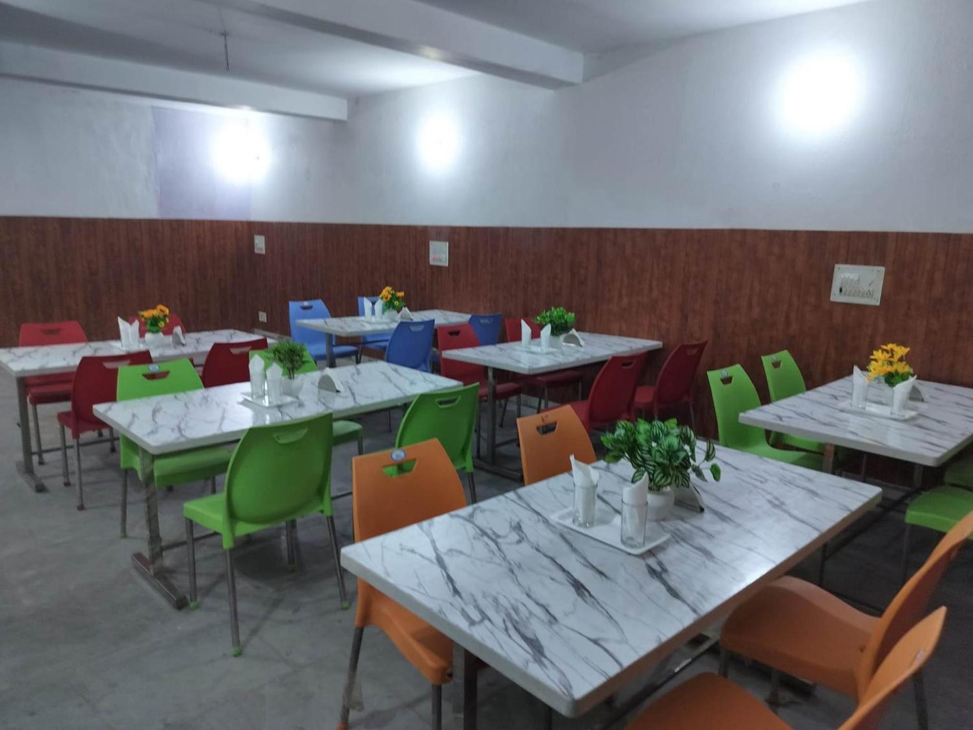 Hotel Clink New Delhi Airport מראה חיצוני תמונה