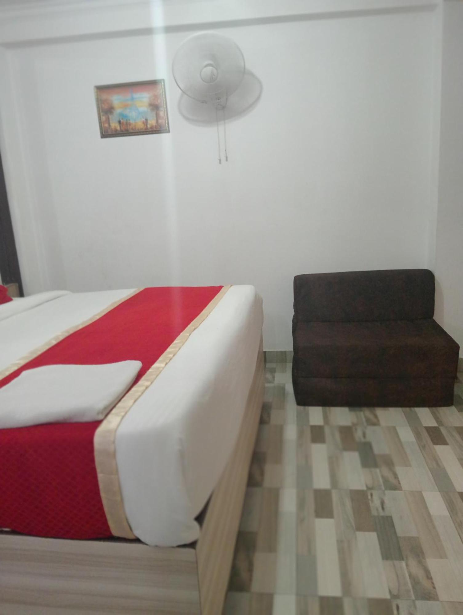 Hotel Clink New Delhi Airport מראה חיצוני תמונה